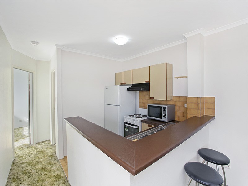 2/125 Oak Road, Kirrawee NSW 2232