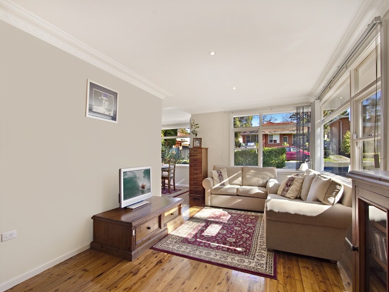 18 Kaloona Place, Kirrawee NSW 2232