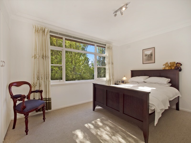 18 Kaloona Place, Kirrawee NSW 2232