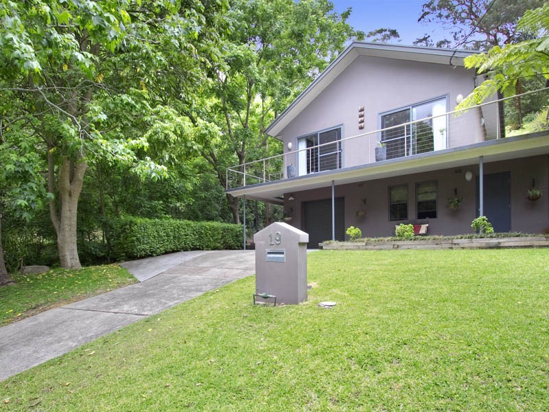 19 Tenth Avenue, Oyster Bay NSW 2225