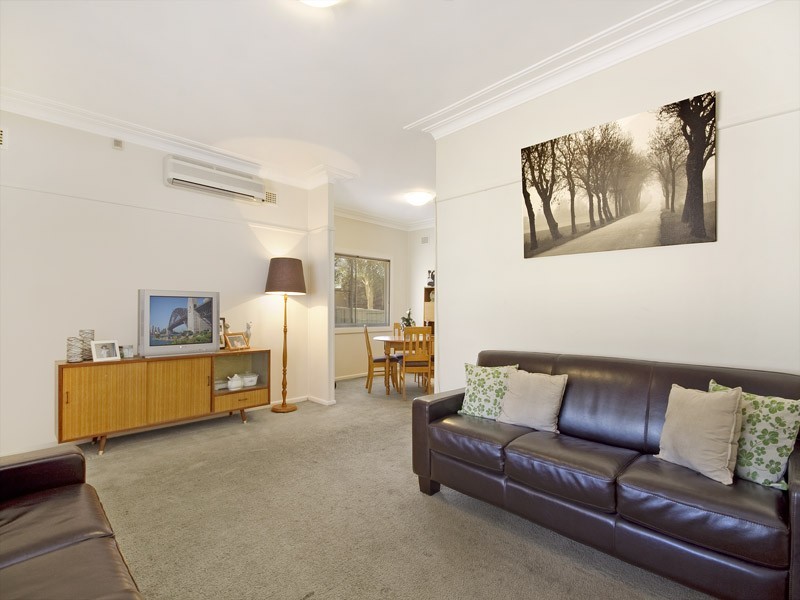 8 Barjadda Avenue, Sylvania NSW 2224