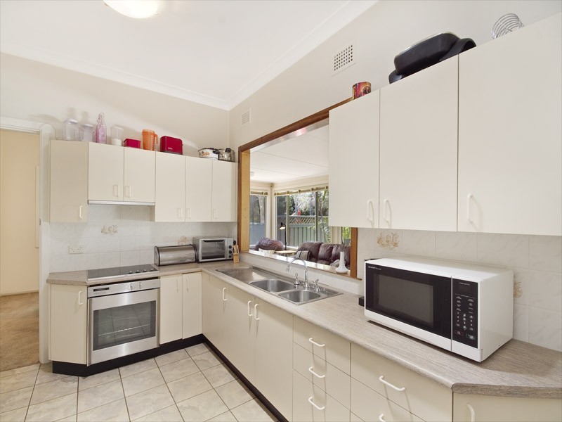 8 Barjadda Avenue, Sylvania NSW 2224