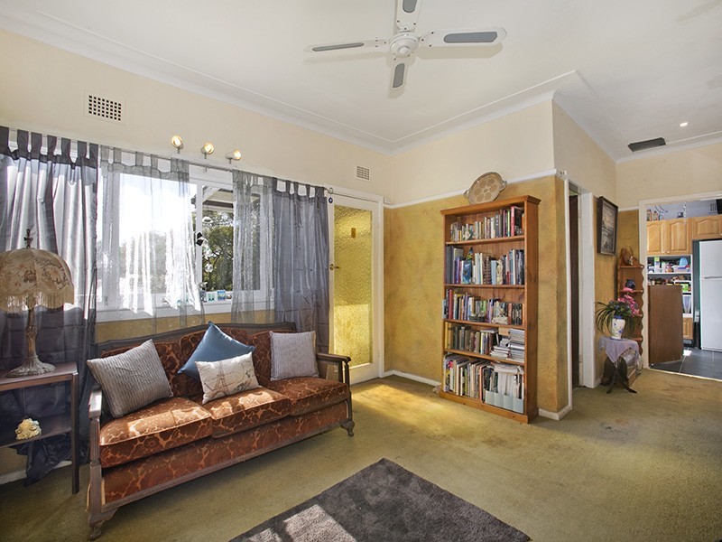 185 President Avenue, Miranda NSW 2228