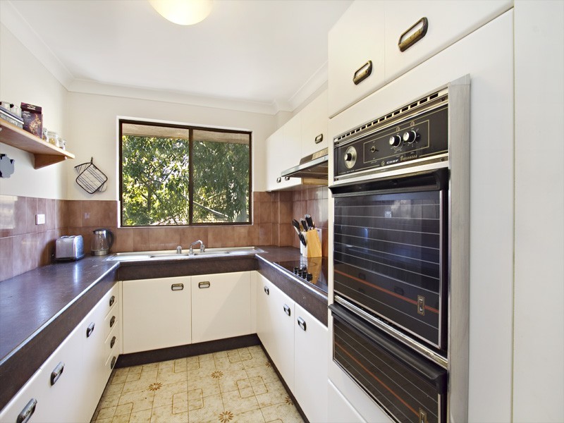 15/8-12 Railway Crescent, Jannali NSW 2226