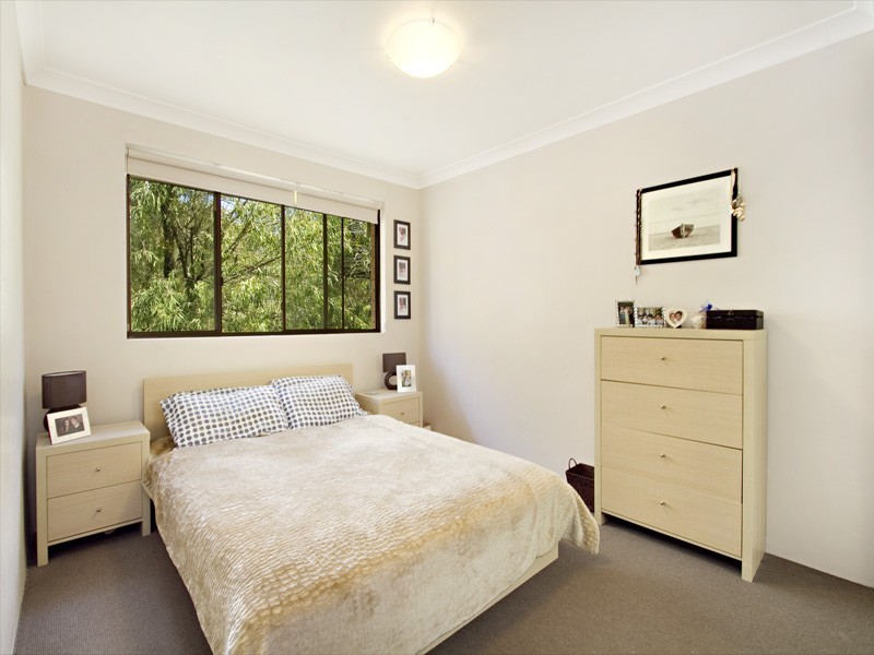 15/8-12 Railway Crescent, Jannali NSW 2226