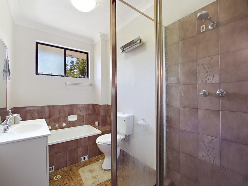 15/8-12 Railway Crescent, Jannali NSW 2226