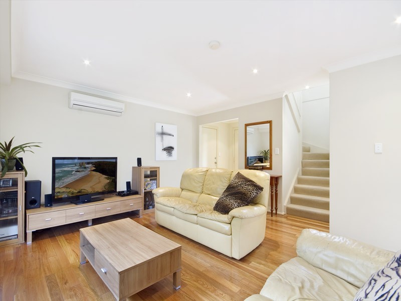 1/10 Snowden Avenue, Sylvania NSW 2224