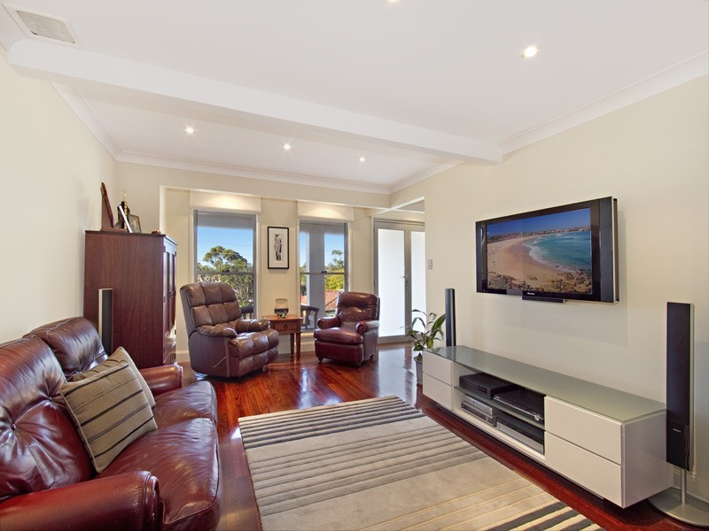 9 Solveig Crescent, Kareela NSW 2232