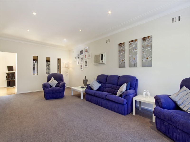 25 Gwawley Parade, Miranda NSW 2228