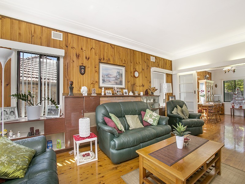 12 Cartledge Avenue, Miranda NSW 2228