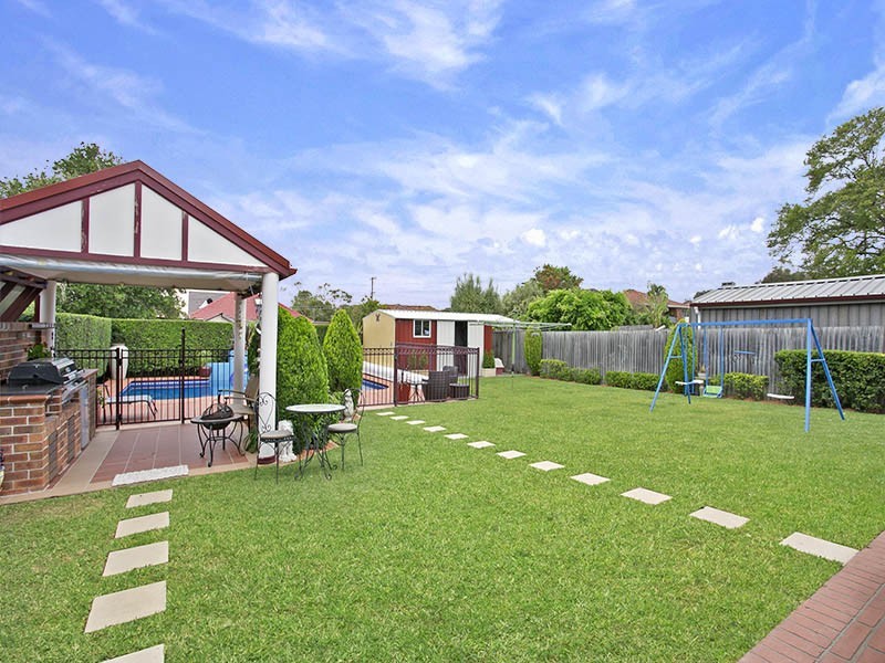 8 Albert Avenue, Sylvania NSW 2224