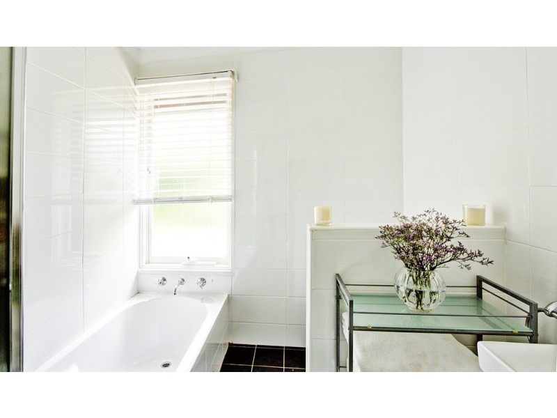 33 The Esplanade, Sylvania NSW 2224