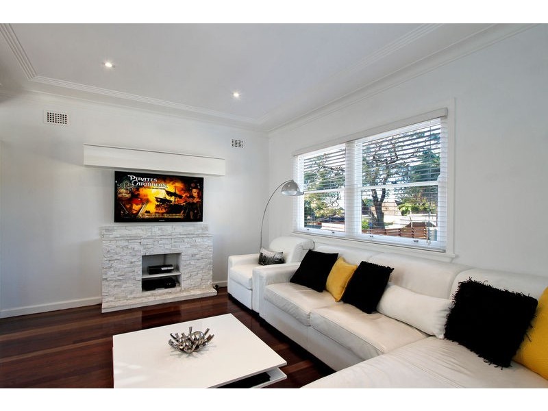 29 Kenneth Avenue, Kirrawee NSW 2232