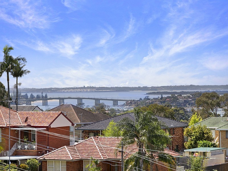 22 Henry Avenue, Sylvania NSW 2224