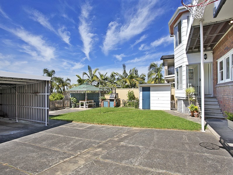 22 Henry Avenue, Sylvania NSW 2224