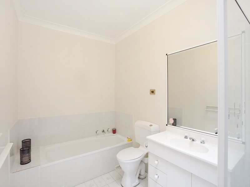 42 Mokera Avenue, Kirrawee NSW 2232