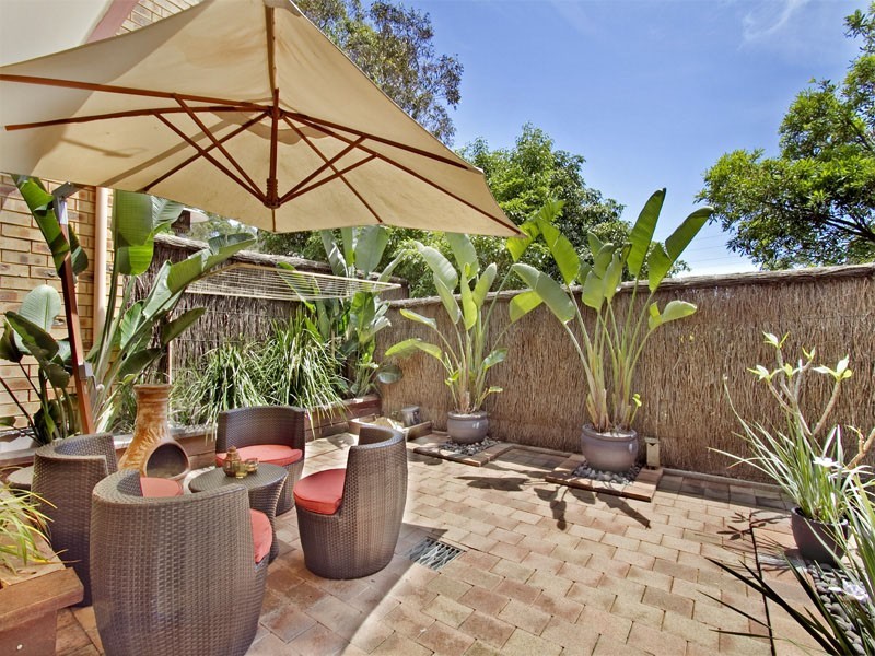 2/81 Bath Road, Kirrawee NSW 2232