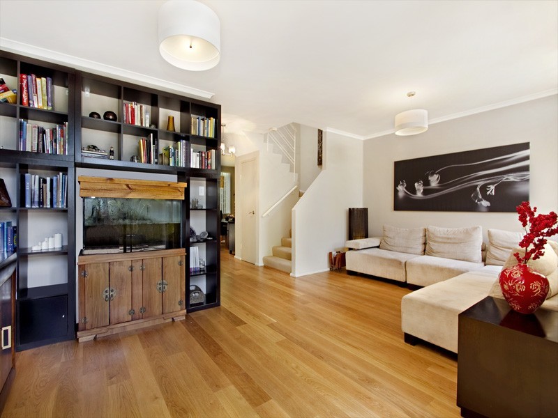 2/81 Bath Road, Kirrawee NSW 2232