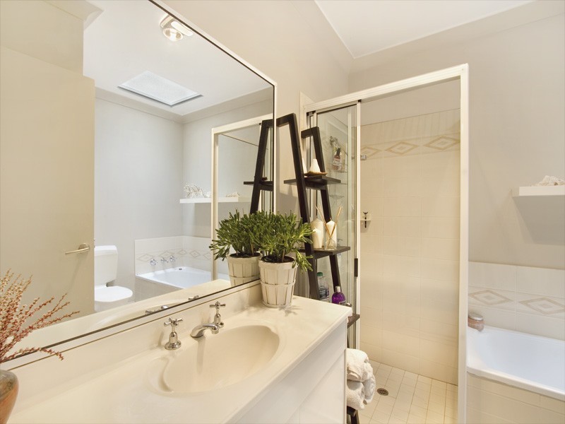 2/81 Bath Road, Kirrawee NSW 2232