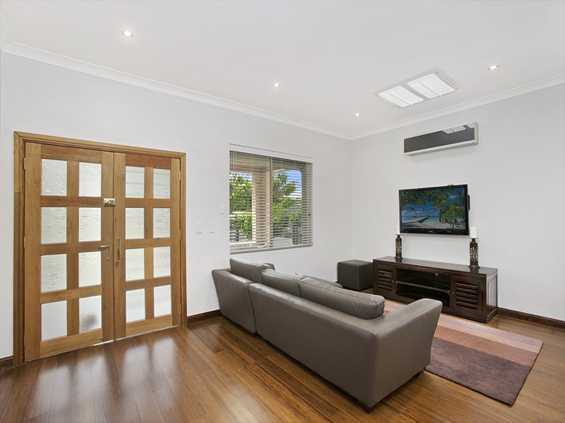 120 Manchester Road, Gymea NSW 2227