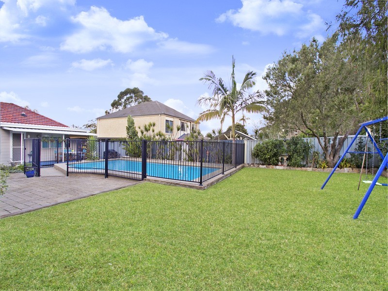 3 Barjadda Avenue, Sylvania NSW 2224