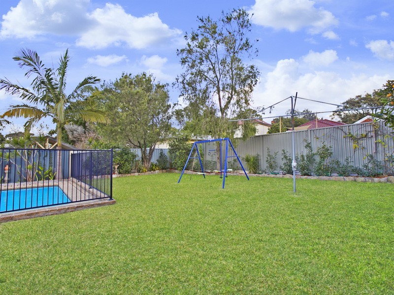 3 Barjadda Avenue, Sylvania NSW 2224