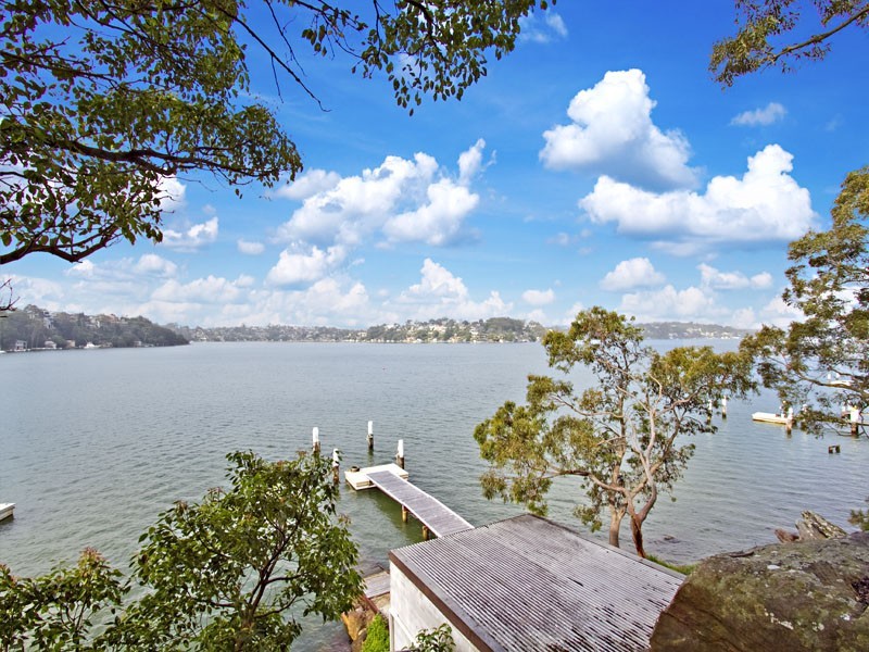 18 Pleasant Way, Blakehurst NSW 2221