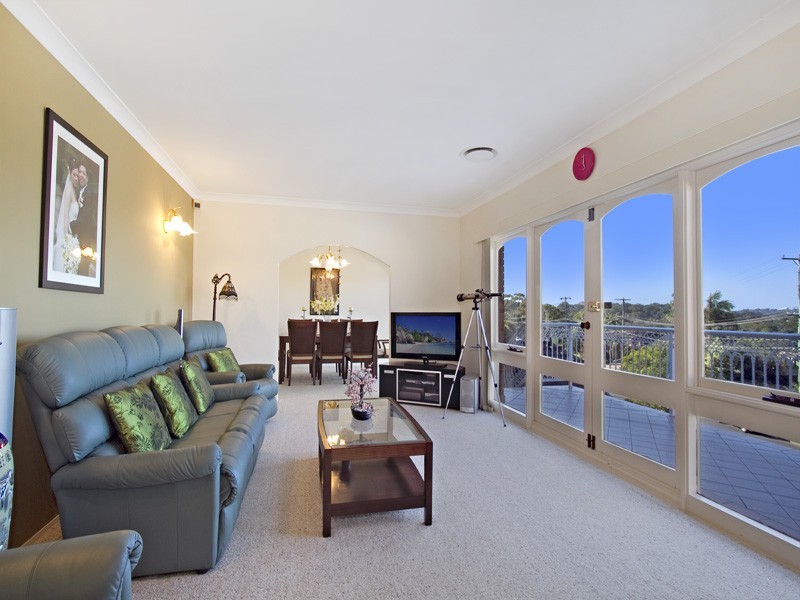 10 Struen Marie Street, Kareela NSW 2232