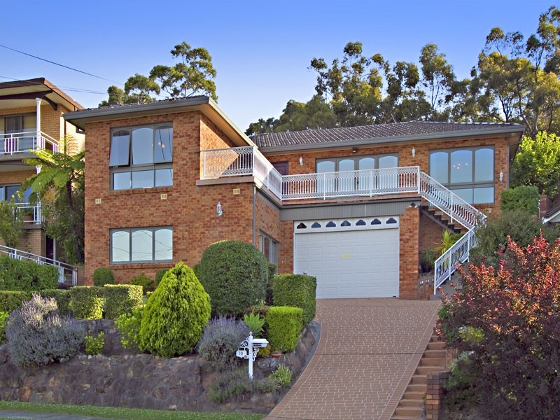 10 Struen Marie Street, Kareela NSW 2232