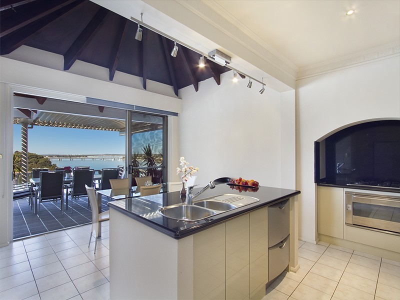 26 Kangaroo Point Road, Kangaroo Point NSW 2224