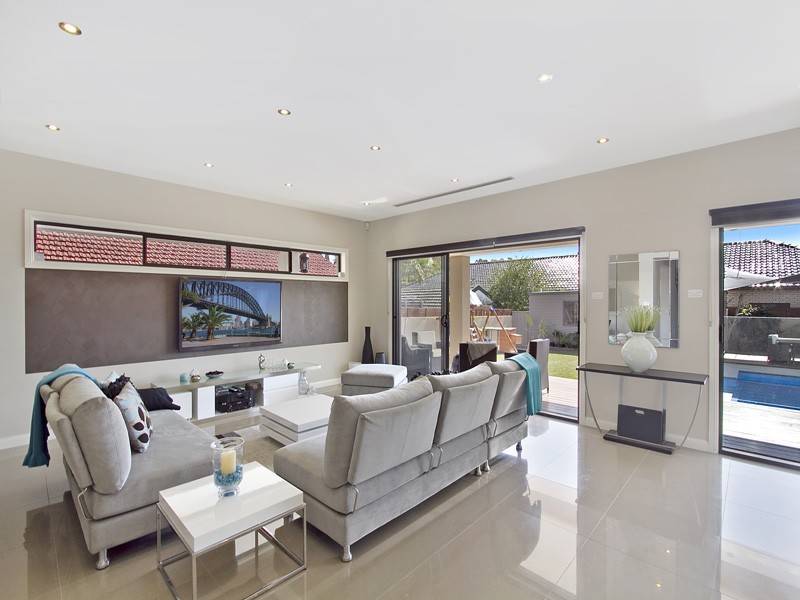 25 Crystal Street, Sylvania NSW 2224