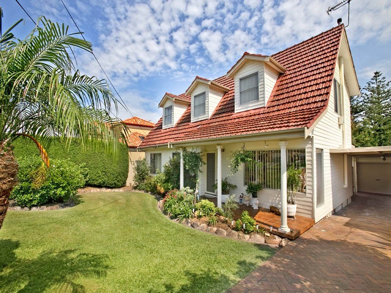 31 Yeramba Avenue, Dolans Bay NSW 2229