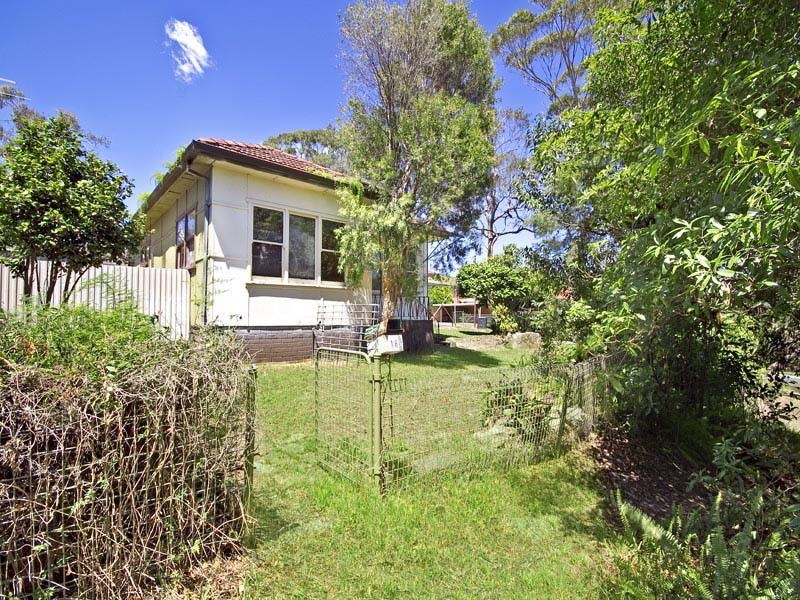 18 Wollun Street, Como NSW 2226
