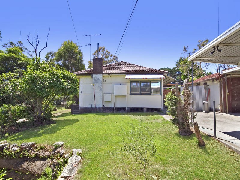 18 Wollun Street, Como NSW 2226