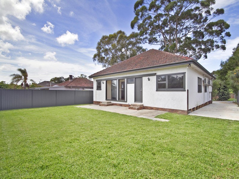9 Vesta Street, Sutherland NSW 2232