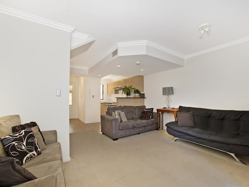 17/6 Mowbray Street, Sylvania NSW 2224