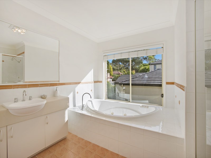 10 Blue Gum Avenue, Gymea Bay NSW 2227