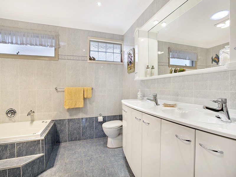 13 Kingfisher Crescent, Grays Point NSW 2232
