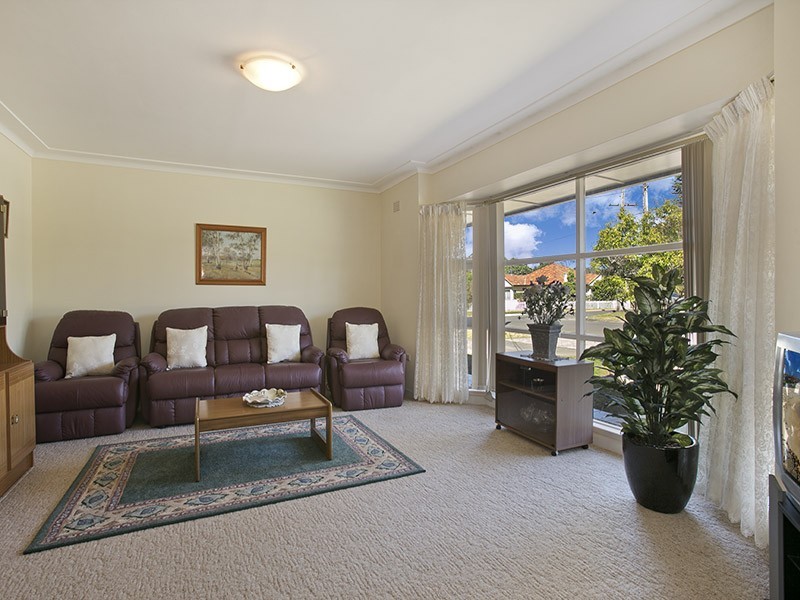 27 Crystal Street, Sylvania NSW 2224