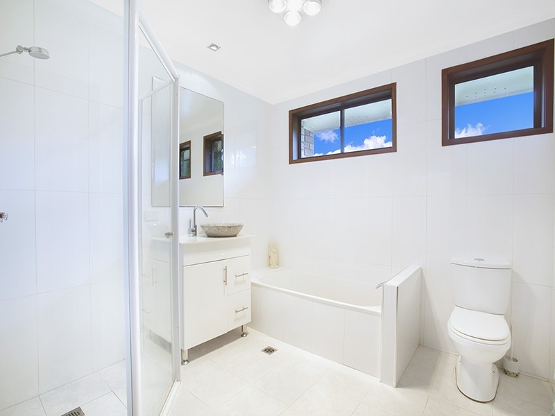 39 Tea Tree Place, Kirrawee NSW 2232