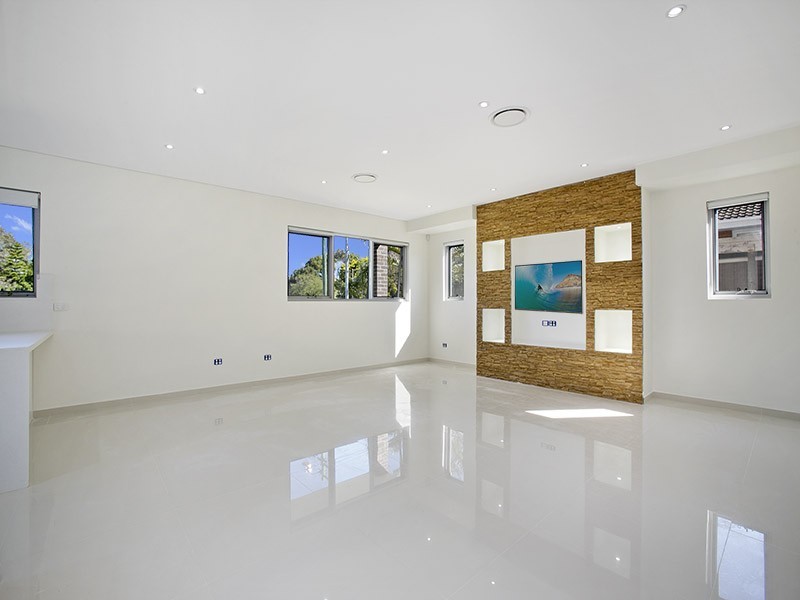 2 Adelaide Street, Sylvania NSW 2224