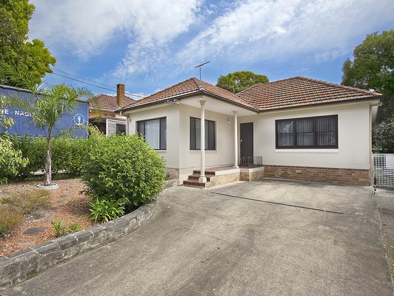 33 Kareena Road, Miranda NSW 2228