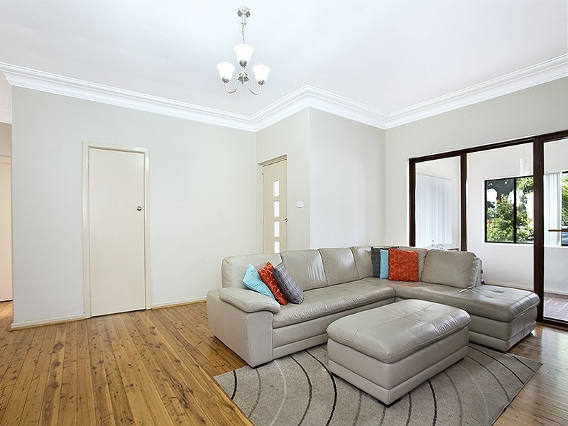 33 Kareena Road, Miranda NSW 2228
