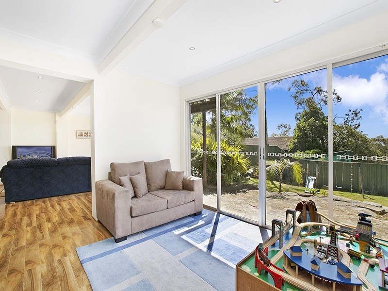 55 Laurina Avenue, Yarrawarrah NSW 2233