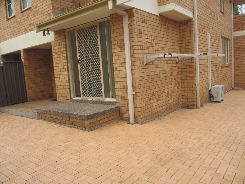 70 Mokera Avenue, Kirrawee NSW 2232