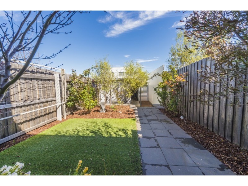 6 Quain Street, Crace ACT 2911