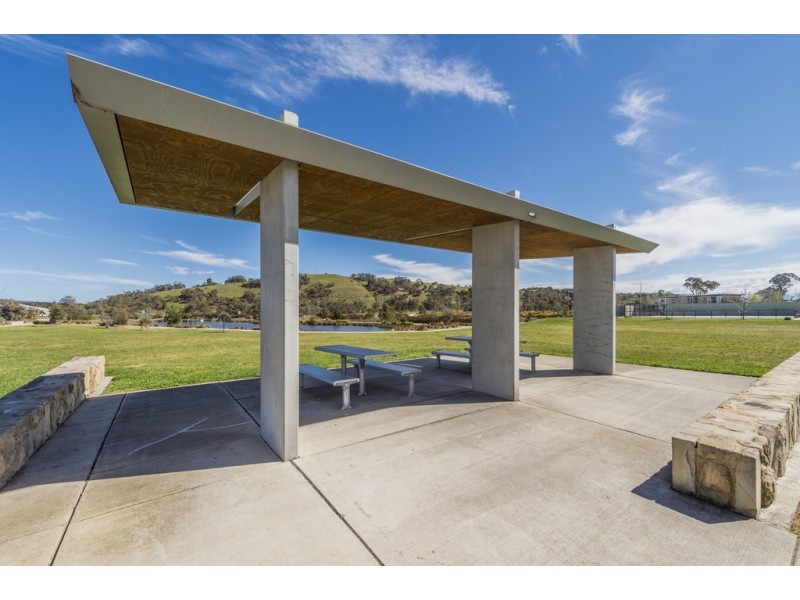 6 Quain Street, Crace ACT 2911