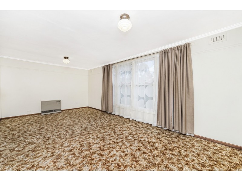 38 McMillan Crescent, Narrabundah ACT 2604