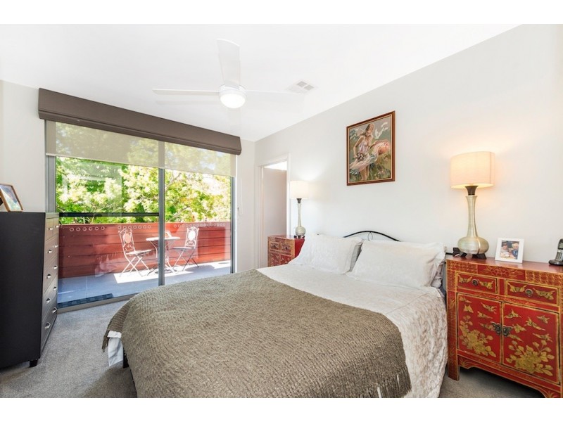 1/155 Strickland Crescent, Deakin ACT 2600