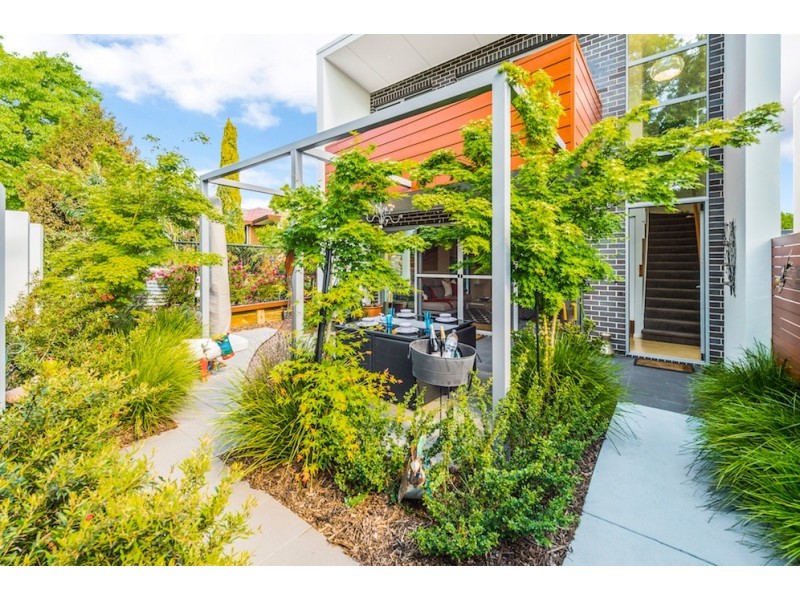 1/155 Strickland Crescent, Deakin ACT 2600